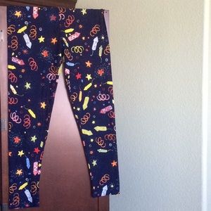 LuLaRoe Tall & Curvy 4th of July Firework Leggings